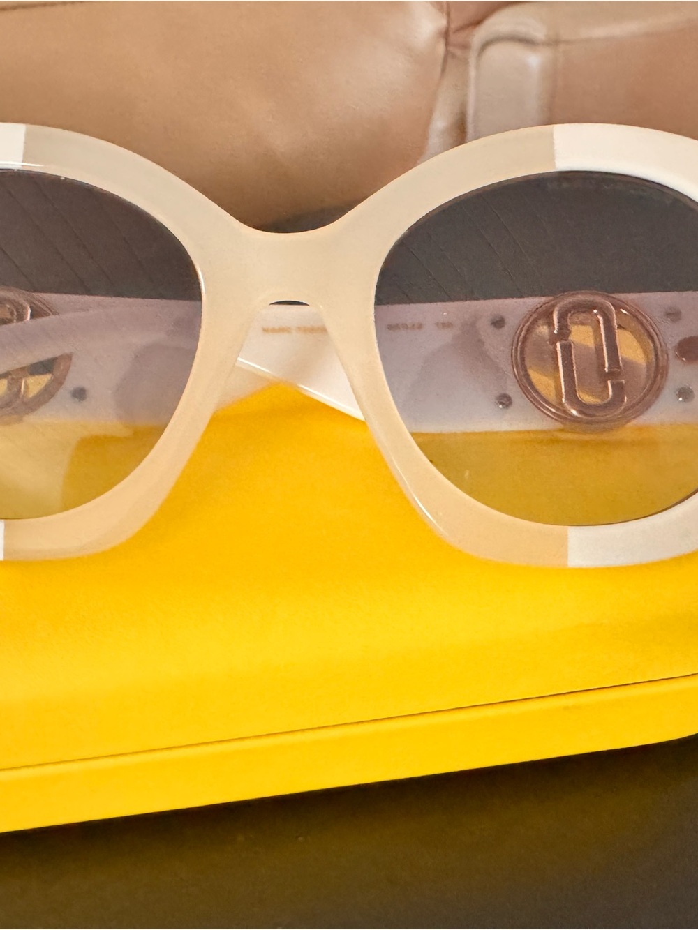 Marc Jacobs Oversized Ivory Sunglasses with Tinted Lenses - Picture 2 of 3